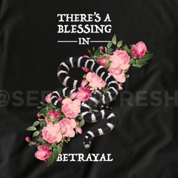 Served Fresh “Blessing In Betrayal” sweatshirt! - Picture 3 of 4